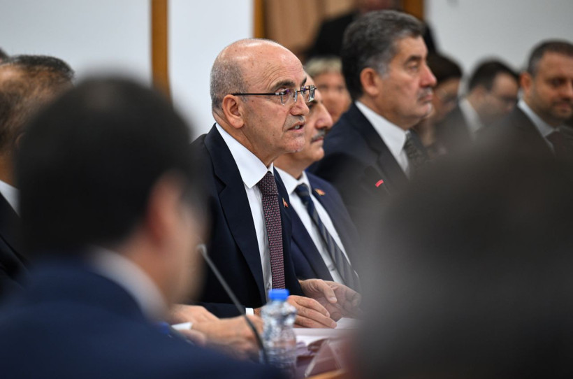 Son Dakika... Bakan Şimşek 2026 bütçesini sundu: Vergi yükümüz uluslararası kıyaslamalara göre yüksek değil - Resim : 2