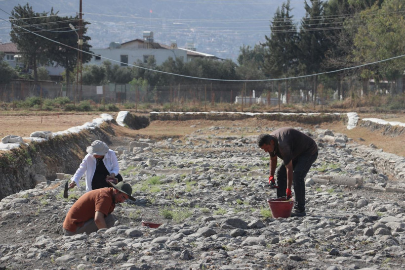 Antik Hipodrom'da oyun taşları ve zar bulundu - Resim: 4