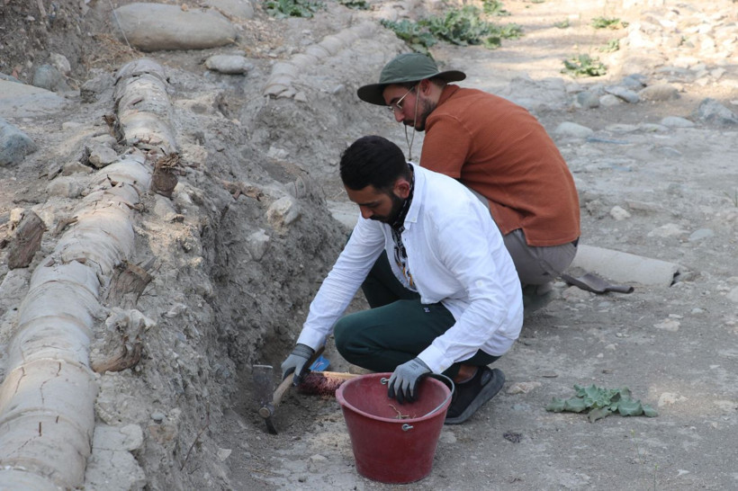 Antik Hipodrom'da oyun taşları ve zar bulundu - Resim: 6