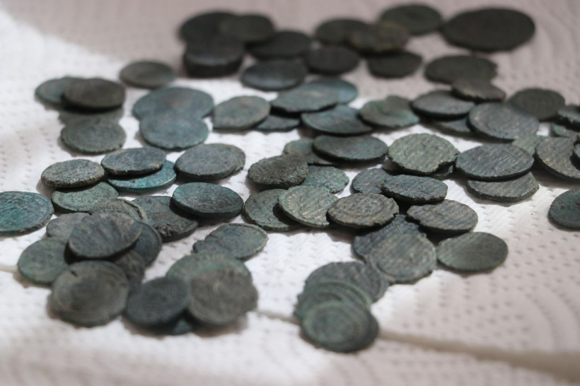 Antik Hipodrom'da oyun taşları ve zar bulundu - Resim: 8