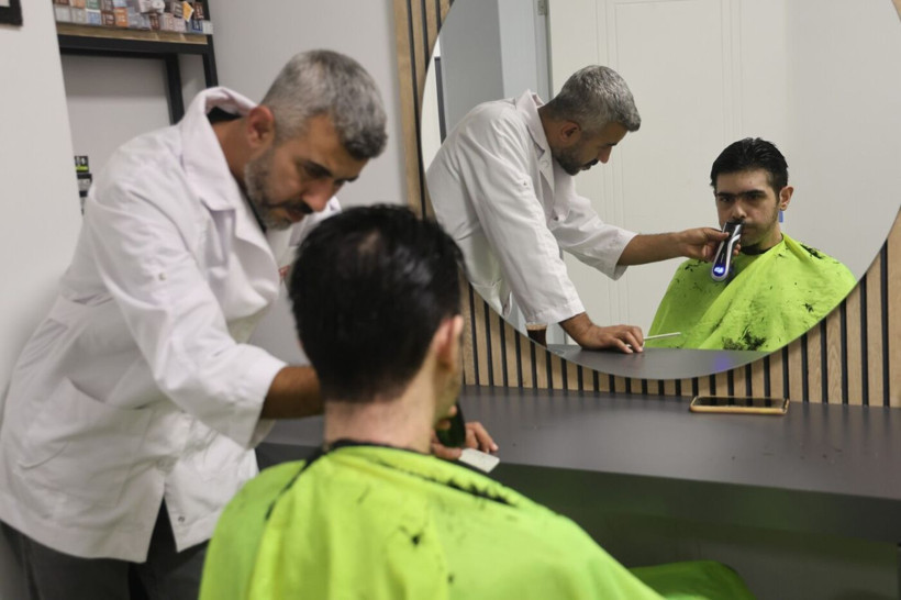 Evden çıkmayan telefon bağımlısı genç ikna edildi! Üç yıl sonra ilk kez banyo yaptı - Resim: 6