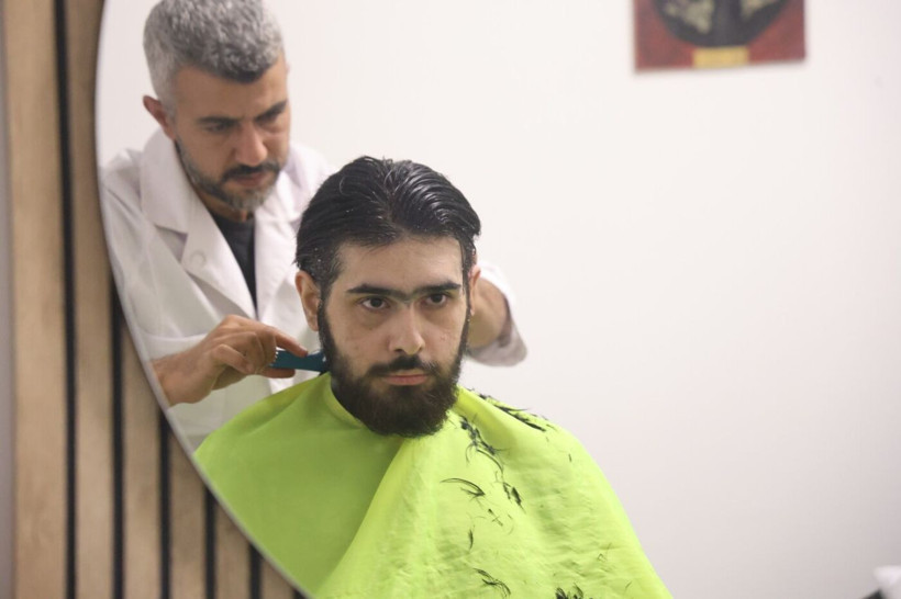 Evden çıkmayan telefon bağımlısı genç ikna edildi! Üç yıl sonra ilk kez banyo yaptı - Resim: 5