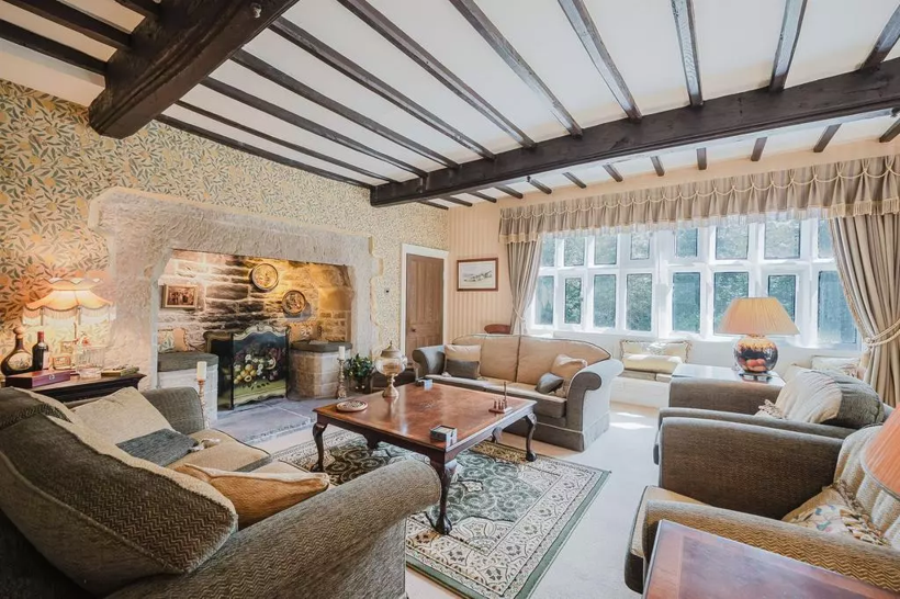 Ünlü yazarın mürebbiyelik yaptığı malikane satışa çıktı - Resim: 2