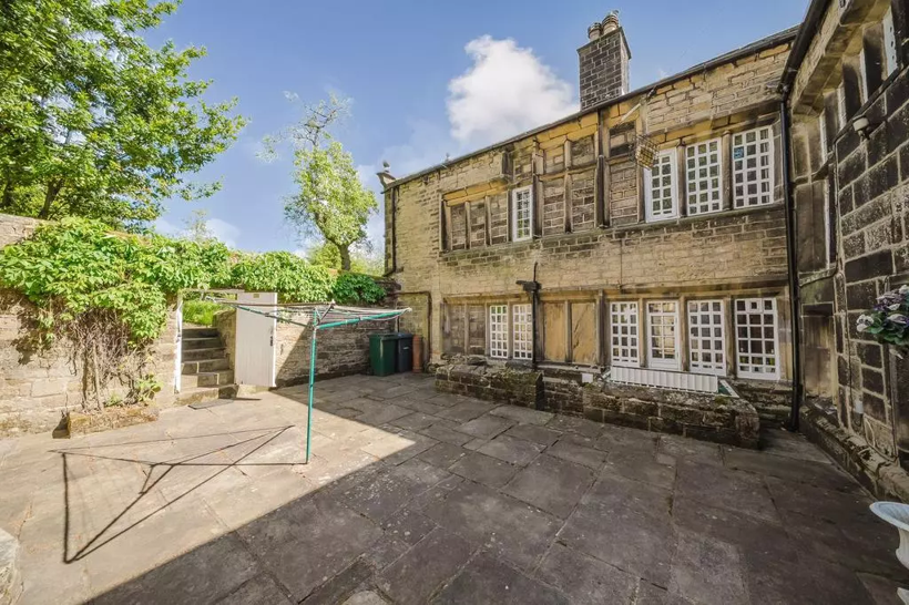 Ünlü yazarın mürebbiyelik yaptığı malikane satışa çıktı - Resim: 26