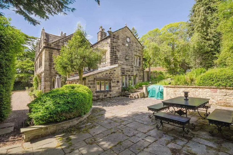 Ünlü yazarın mürebbiyelik yaptığı malikane satışa çıktı - Resim: 27