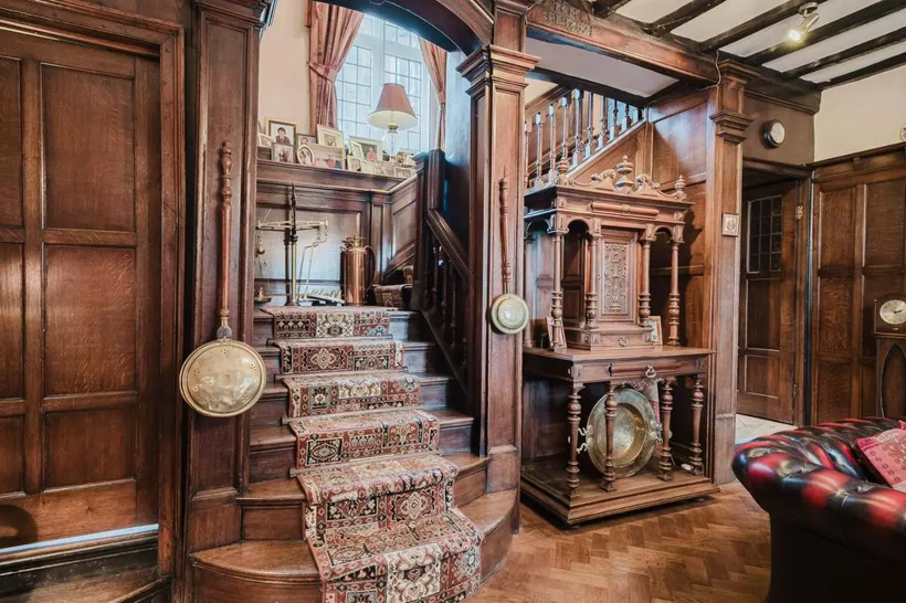 Ünlü yazarın mürebbiyelik yaptığı malikane satışa çıktı - Resim: 5