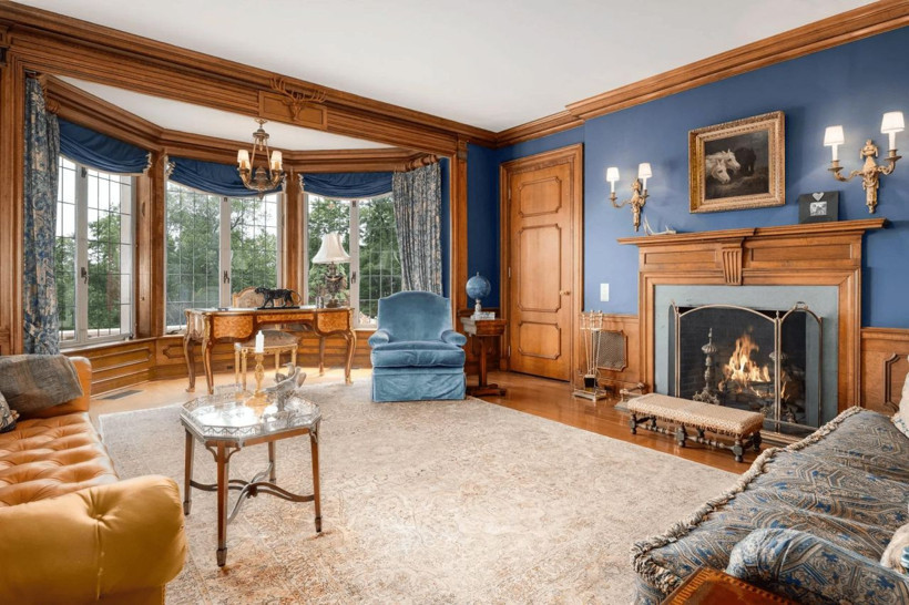 Medya devini yöneten aile için inşa edilen malikane satışa çıktı - Resim: 4