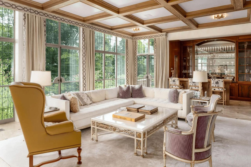 Medya devini yöneten aile için inşa edilen malikane satışa çıktı - Resim: 6