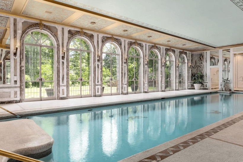 Medya devini yöneten aile için inşa edilen malikane satışa çıktı - Resim: 7