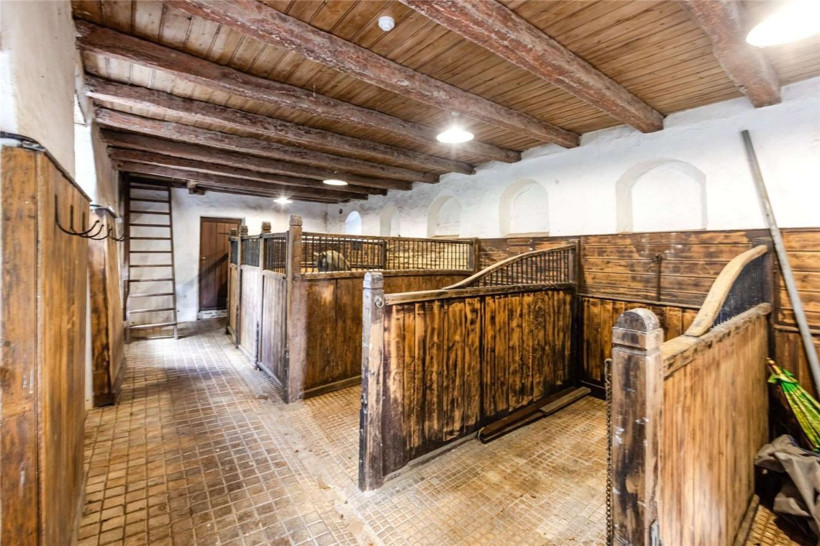 Rolling Stones efsanesinin malikanesi satışta: İstenen fiyat dudak uçuklattı - Resim: 3