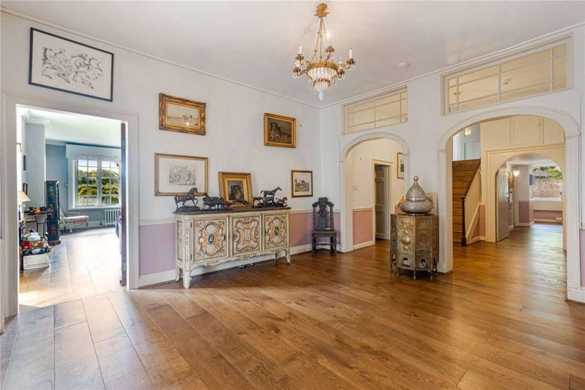 Rolling Stones efsanesinin malikanesi satışta: İstenen fiyat dudak uçuklattı - Resim: 13