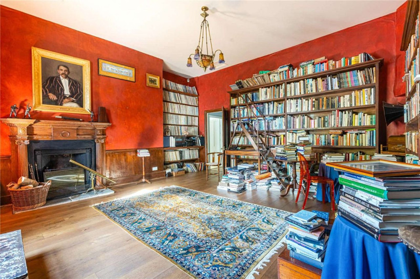 Rolling Stones efsanesinin malikanesi satışta: İstenen fiyat dudak uçuklattı - Resim: 19