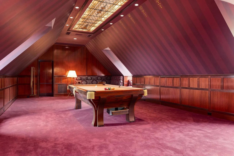 Medya devini yöneten aile için inşa edilen malikane satışa çıktı - Resim: 15