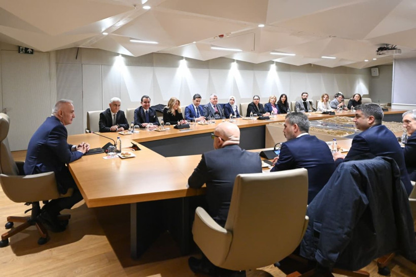 Hangi Türk dizileri 100 bin dolar destek alacak? Bakan Ersoy yapımcılarla görüştü... - Resim: 2