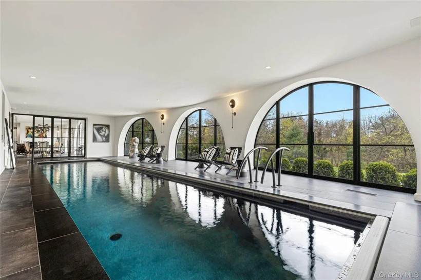 Müşteri bulamayınca 2 milyon 250 bin dolar indirim yaptılar - Resim: 5