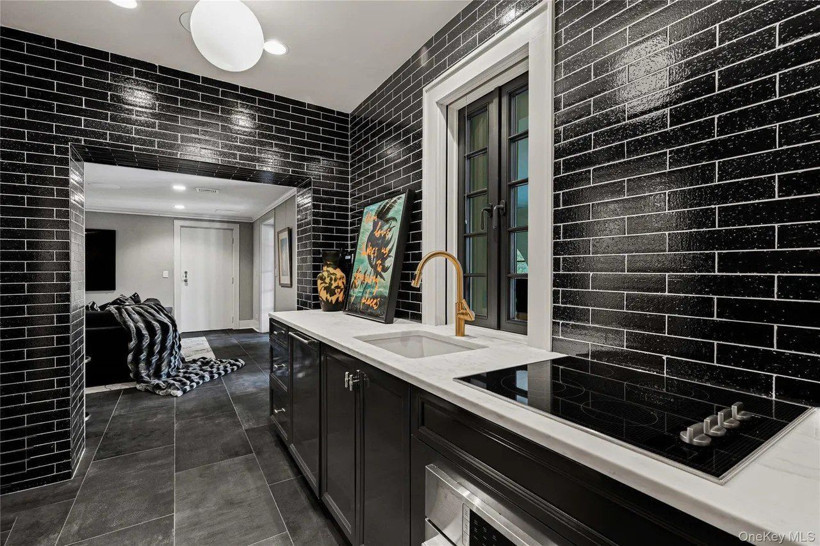 Müşteri bulamayınca 2 milyon 250 bin dolar indirim yaptılar - Resim: 10