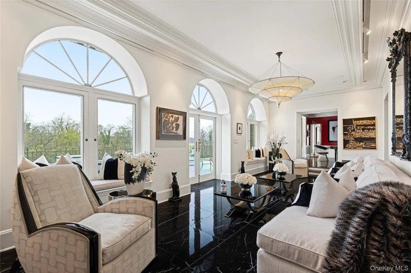 Müşteri bulamayınca 2 milyon 250 bin dolar indirim yaptılar - Resim: 12