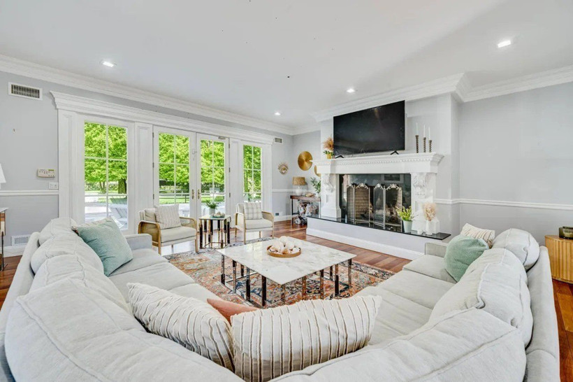 Ünlü dizinin çekildiği malikane satılıyor, yeni sezon tehlikede - Resim: 9