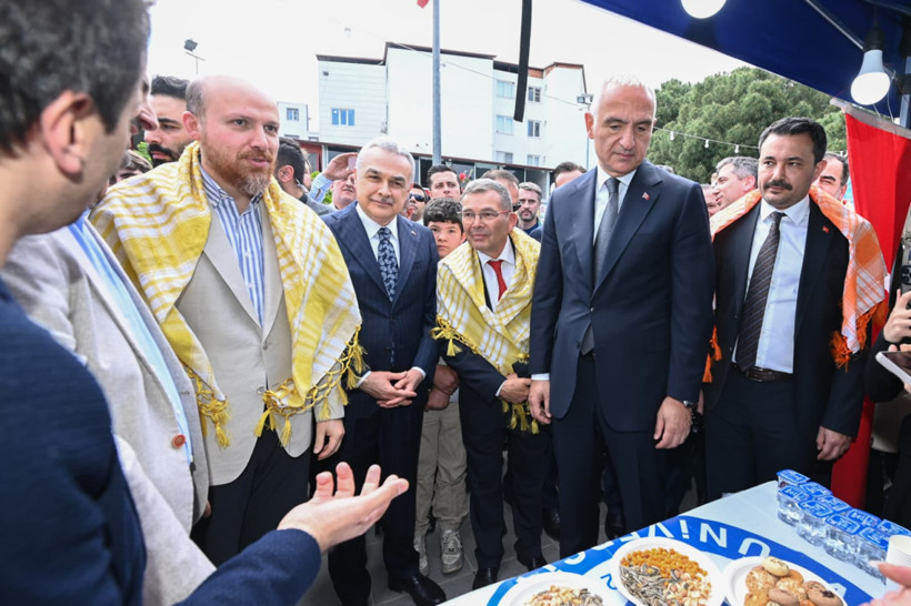 Nazilli&rsquo;de festival heyecanı! Bakan Ersoy &uuml;reticiler ve sanatk&acirc;rlarla bir araya geldi - Resim : 2