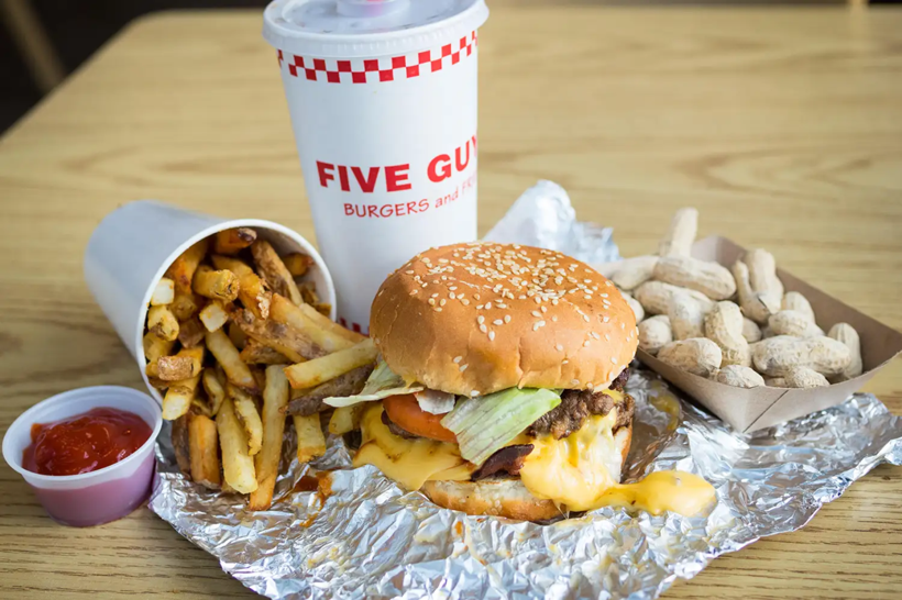 Türkiye'ye gelmeyi planlayan fast food zinciri şubelerini kapatıyor - Resim: 7