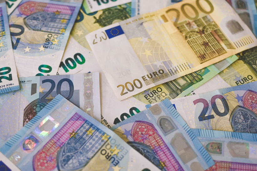 Euro için Fransa alarmı: Bütçe geçse bile baskı sürebilir - Resim: 9