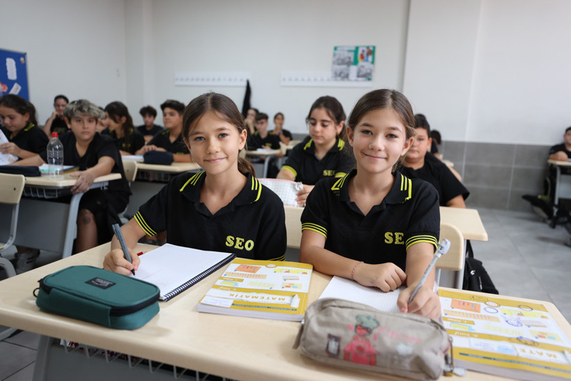 Aynı sınıfta 3 ikiz okuyor! Okulda ise 11 ikiz var - Resim : 3