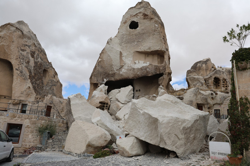 Son Dakika: Göreme'de milyonlarca yıllık peribacası yıkıldı! Nedeni belli oldu - Resim : 3