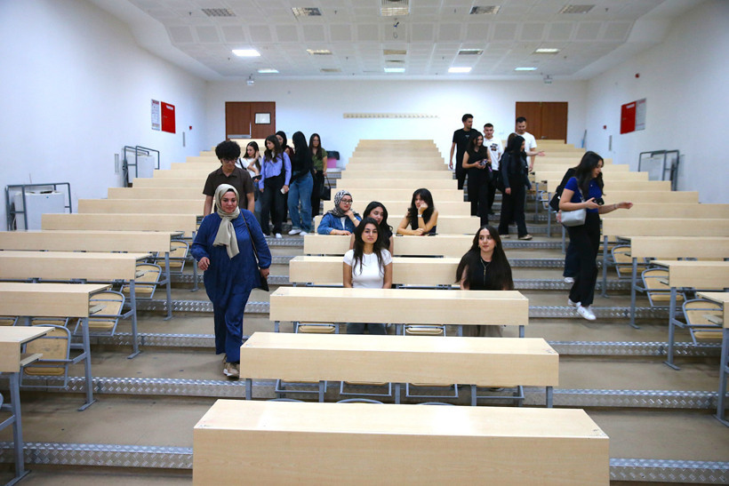 'Avukat mı olacak' diyip okutmadılar, 33 yıl sonra hayalini gerçekleştirdi - Resim : 1