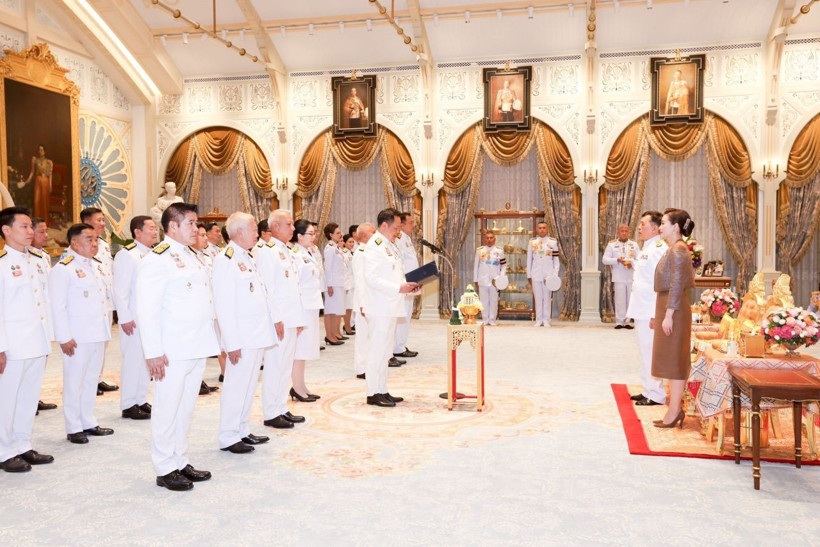 Yeni görevlerine sürünerek başladılar - Resim: 1