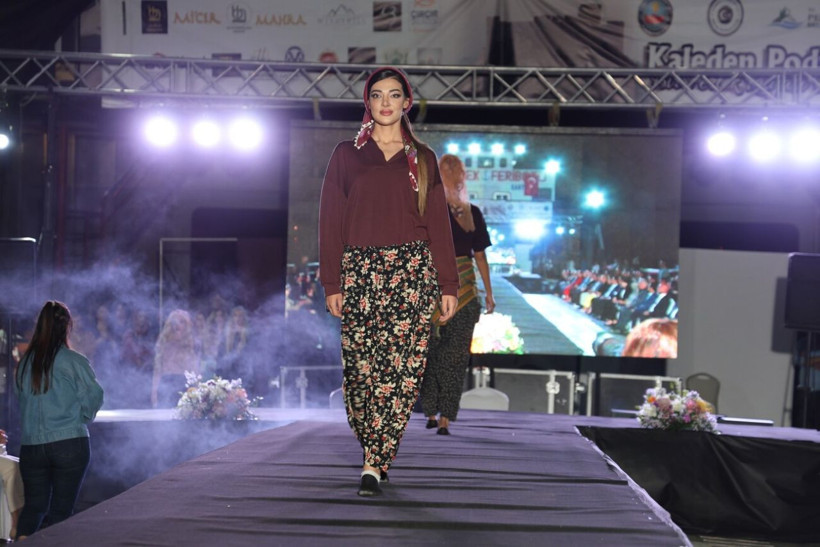 Türkiye'de bir ilk! Feribotta defile yapıldı - Resim: 9