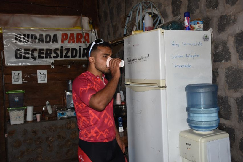 Bu mekânda para geçmiyor, her şey bedava! Çay, çorba, sıcak yemek, at binme ve daha fazlası... - Resim: 4