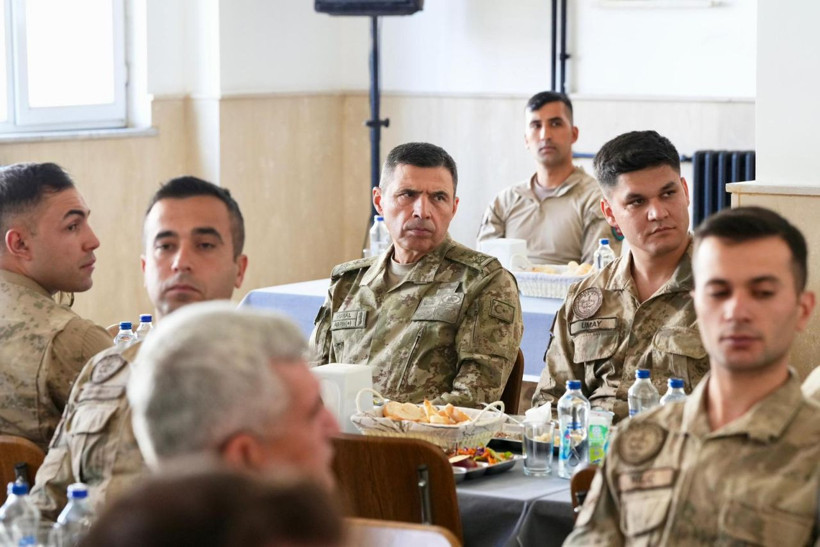 Bakan Yerlikaya Hakkari semalarında: Sınır hattında denetim - Resim: 5