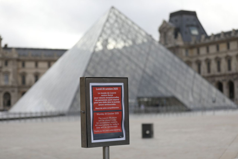 Paris'te soygun sonrası Louvre Müzesi'nin önü doldu taştı! - Resim: 24