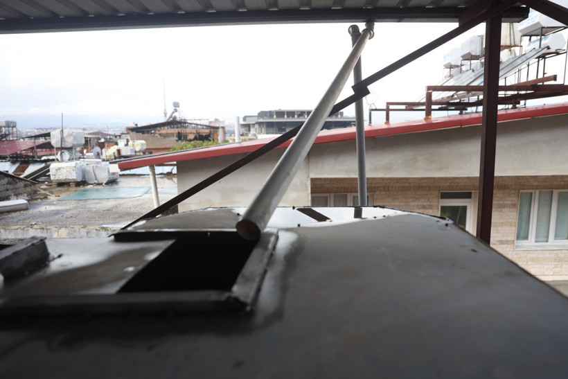 Su kesintilerine karşı kendi sistemini kurdu: Vatandaş yağmur suyunu depolayıp evde kullanıyor - Resim : 1