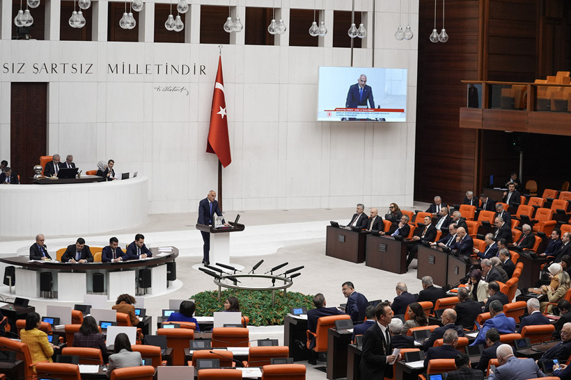 Bakan Ersoy'dan 2026 bütçe hedefi: Turizmde 64 milyar dolar geliri yakalayacağız - Resim : 1