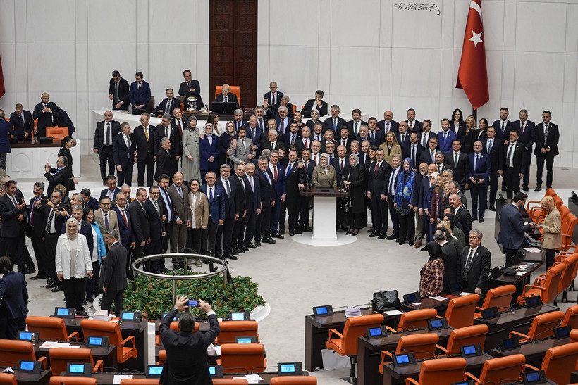 Son dakika: 2026 b&uuml;t&ccedil;esi TBMM'de kabul edildi: B&uuml;t&ccedil;e maratonu sona erdi - Resim : 1