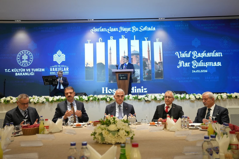 Bakan Ersoy: Vakıflar g&uuml;nde 100 bin vatandaşımıza iftar veriyor - Resim : 1