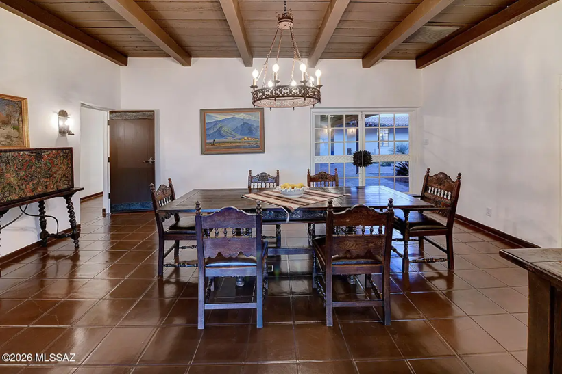 Oscarlı oyuncunun ölene kadar yaşadığı 7 odalı 6 banyolu ev satışa çıktı - Resim: 6