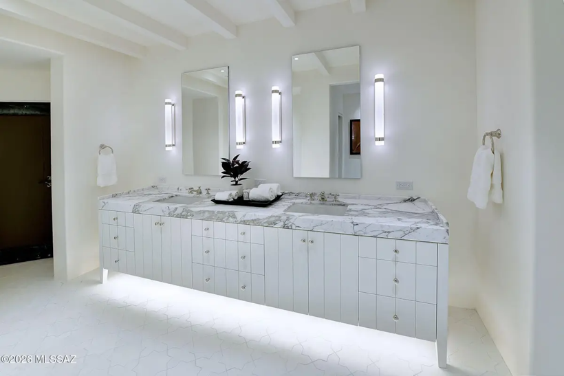 Oscarlı oyuncunun ölene kadar yaşadığı 7 odalı 6 banyolu ev satışa çıktı - Resim: 8