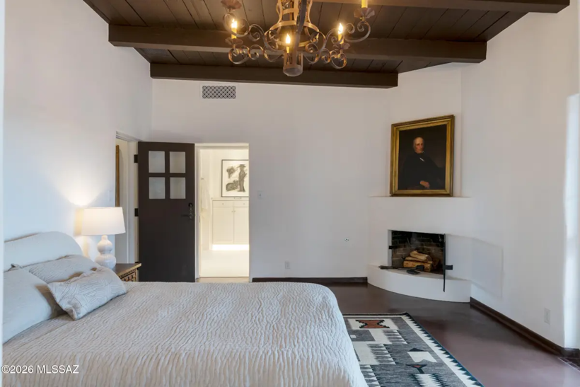 Oscarlı oyuncunun ölene kadar yaşadığı 7 odalı 6 banyolu ev satışa çıktı - Resim: 10