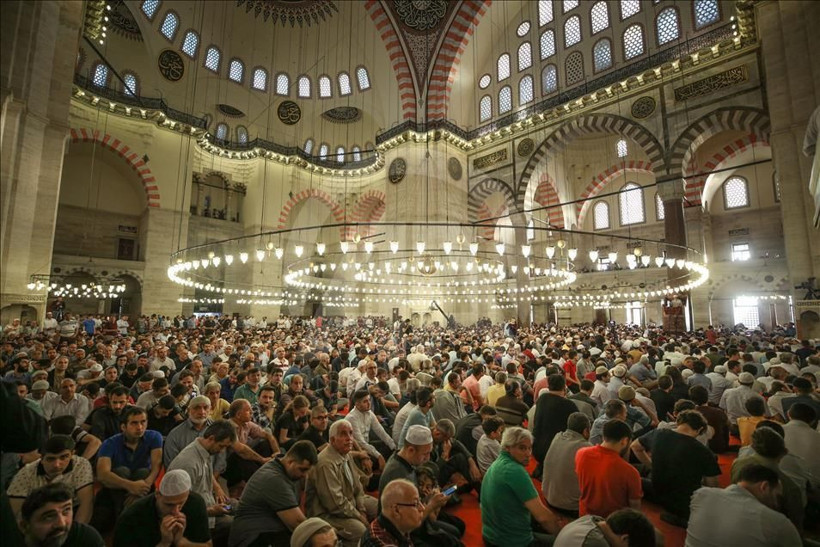 Ankara Kurban Bayramı namazı saati, vakti... 2026 Ankara'da bayram namazı saat kaçta kılınacak? - Resim: 2