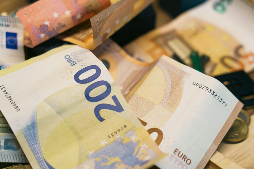 Euro için Fransa alarmı: Bütçe geçse bile baskı sürebilir - Resim: 10