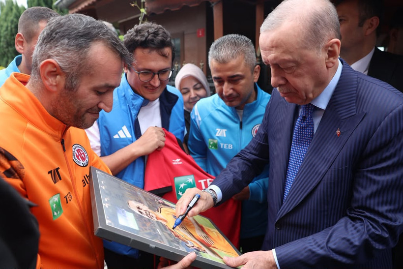 Cumhurbaşkanı Erdoğan, İstanbul Kastamonuspor yönetimiyle bir araya geldi - Resim : 2