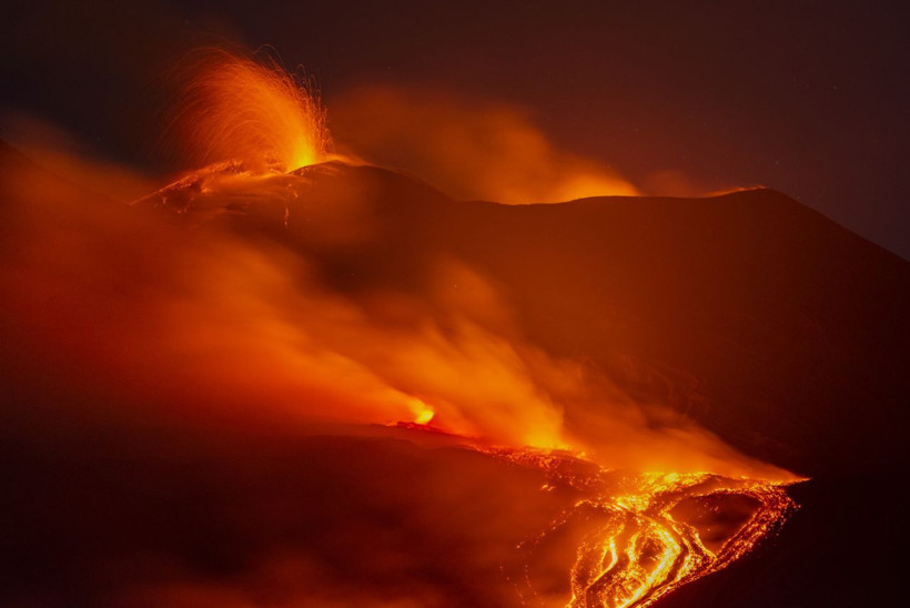 Sicilya'da kırmızı alarm: Etna yeniden uyandı - Resim: 11