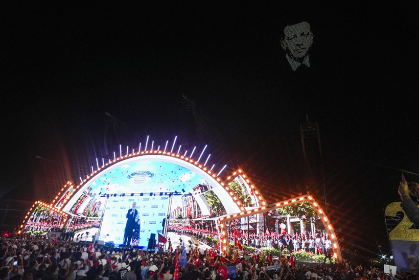 Erdoğan&rsquo;dan AK Parti'nin 25. yıl d&ouml;n&uuml;m&uuml;nde tarihi mesajlar: Gelecek 50 yılı planladık - Resim : 4