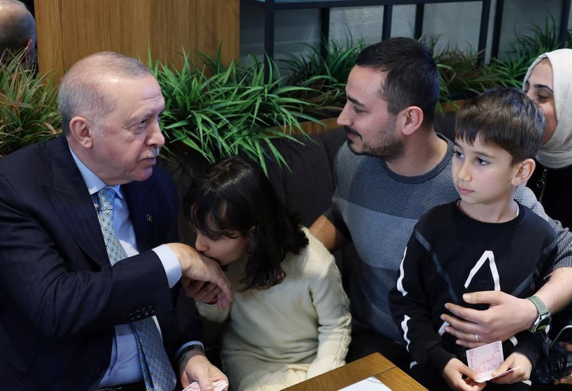 Erdoğan, vatandaşlarla kafede sohbet etti - Resim: 3