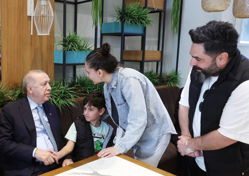 Erdoğan, vatandaşlarla kafede sohbet etti - Resim: 1