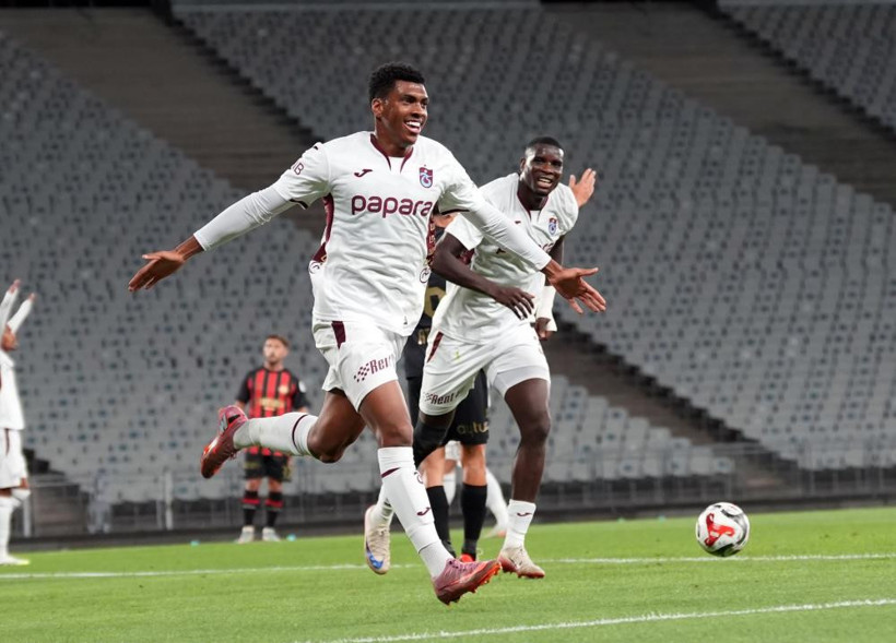 İstanbul'da nefes kesen maç: Fatih Karagümrük 3-4 Trabzonspor - Resim : 1