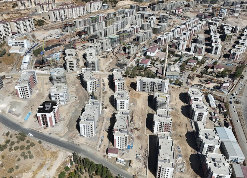 Deprem konutları hızla yükseliyor: Kahramanmaraş'ta hedef yıl sonu teslim - Resim: 1