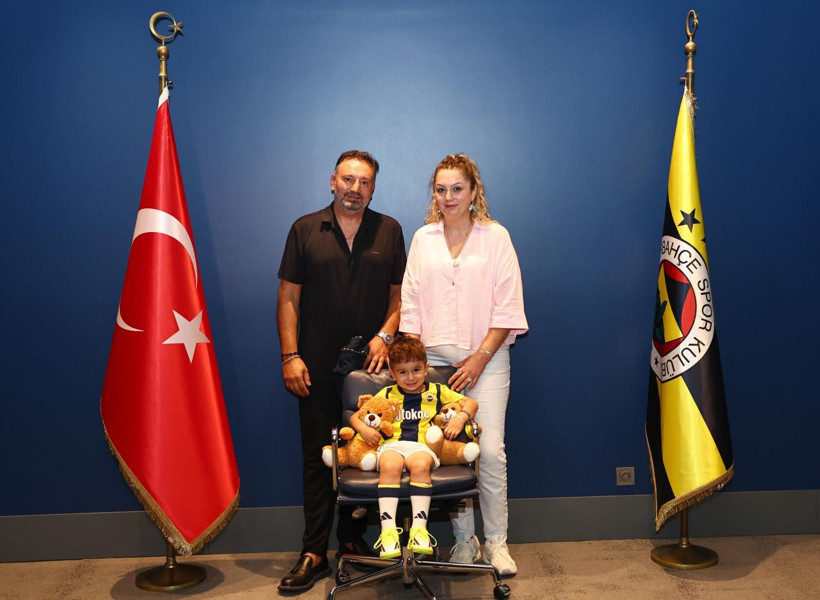 Minik taraftar Göktuğ, Başkan Aziz Yıldırım ve yöneticilerle buluştu - Resim: 4